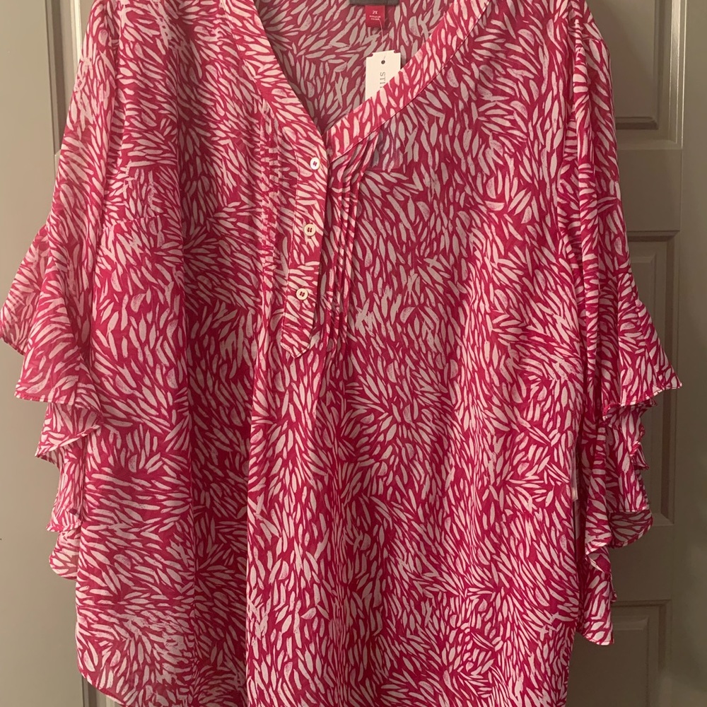 Vince Camaro flutter sleeve top.